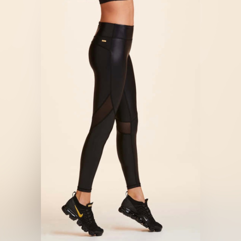 NWT alala captain ankle tight in liquid black